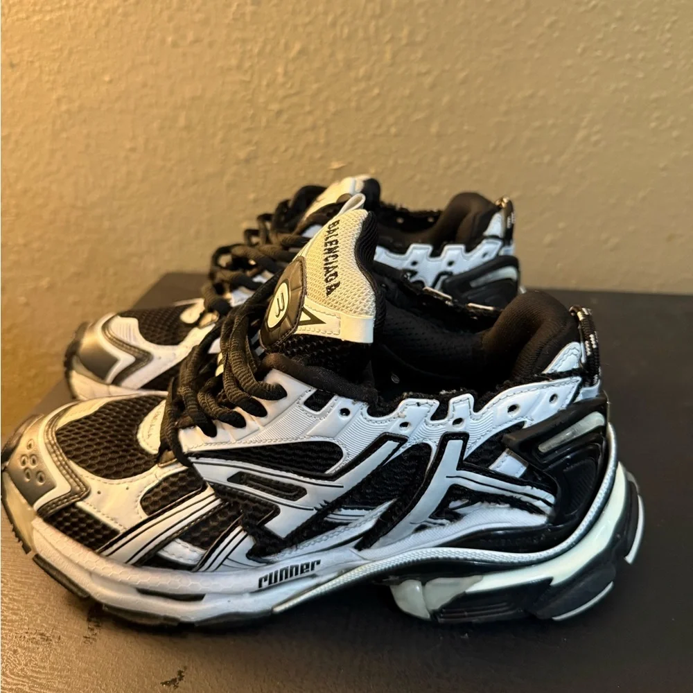 Louis Vuitton skates & balenciaga runners - Picture 2 of 9